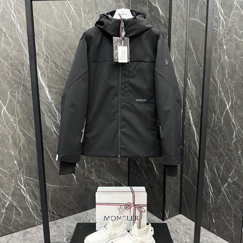 Ba*len*cia*ga down coat